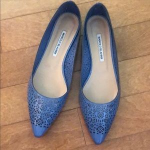 Manolo Blahnik blue patent leather flats 39.5